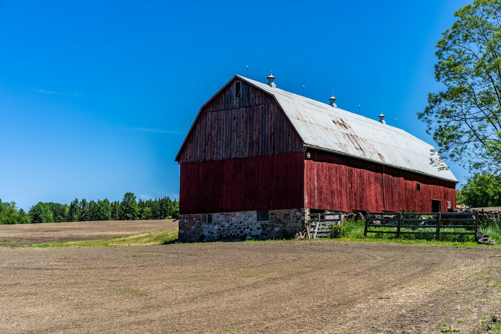 A Red Barn jigsaw puzzle preview