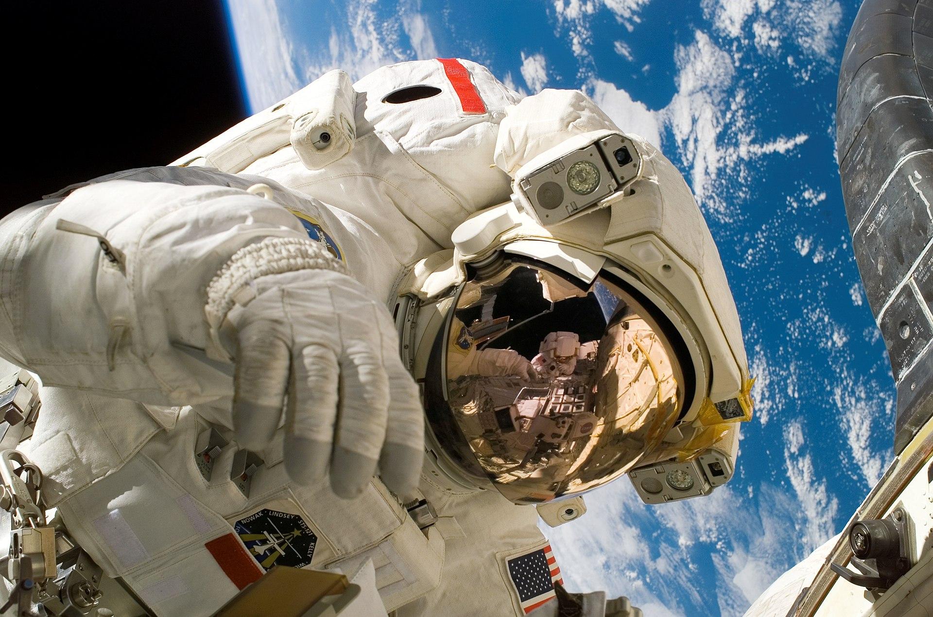 Astronaut Spacewalk jigsaw puzzle preview