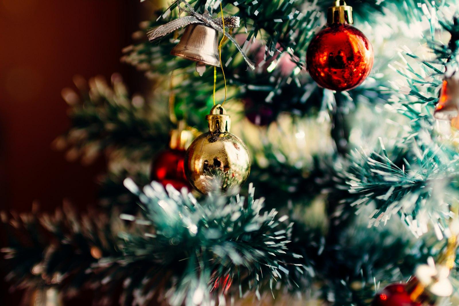 Bauble Balls Hang On Christmas Tree jigsaw puzzle preview