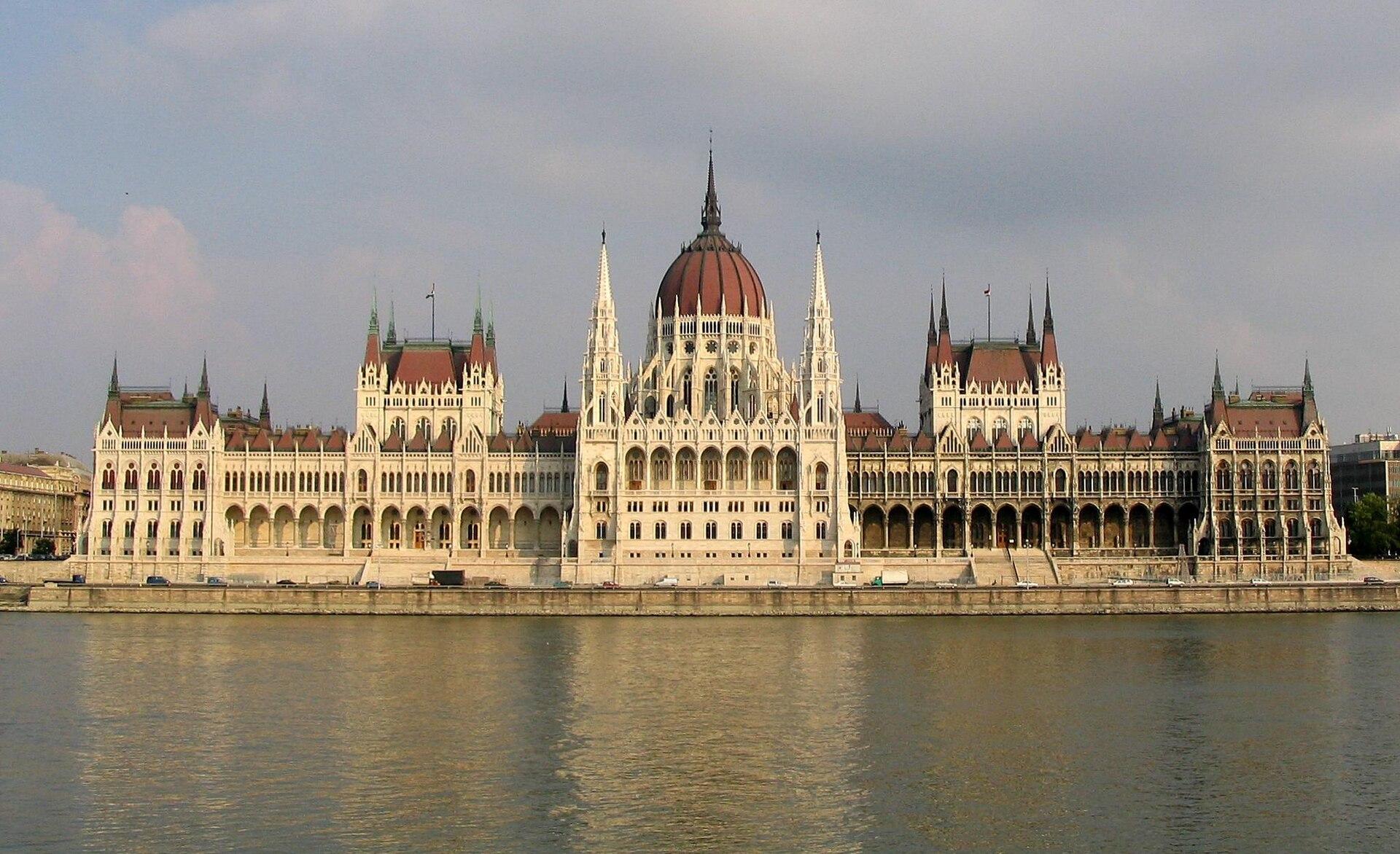 Budapest Parliament jigsaw puzzle preview