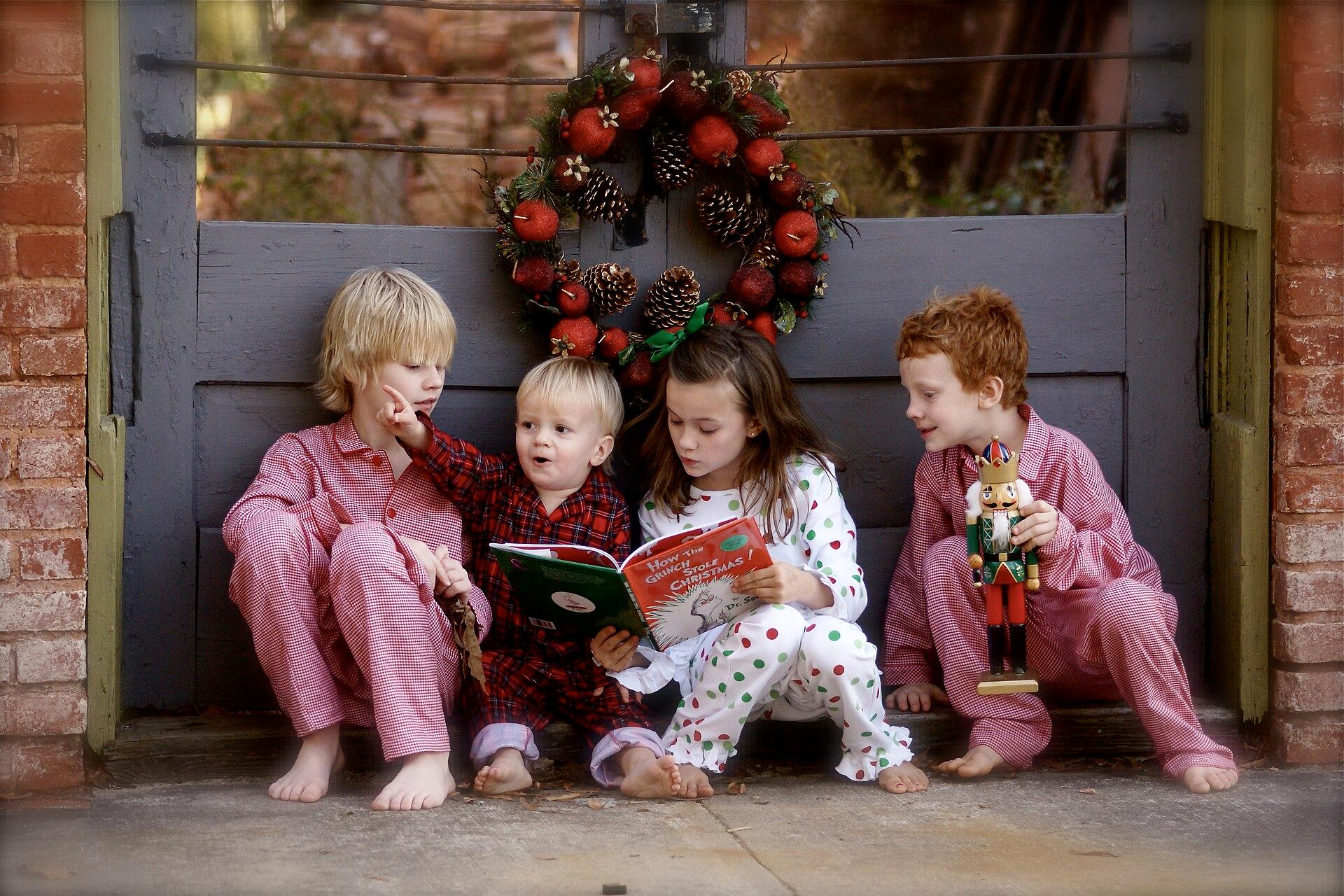 Children Reading jigsaw puzzle preview