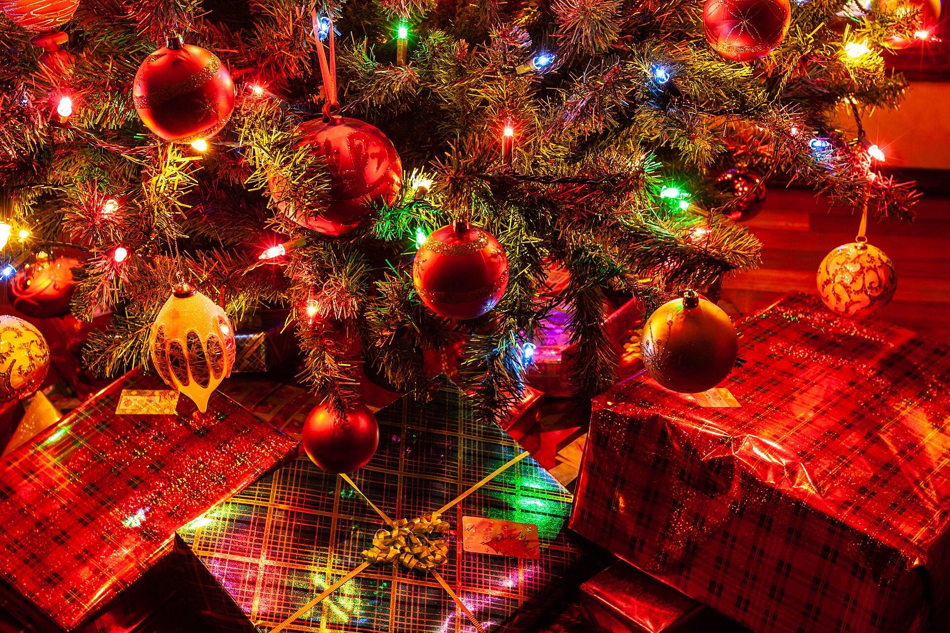 Decorated Christmas Tree jigsaw puzzle preview