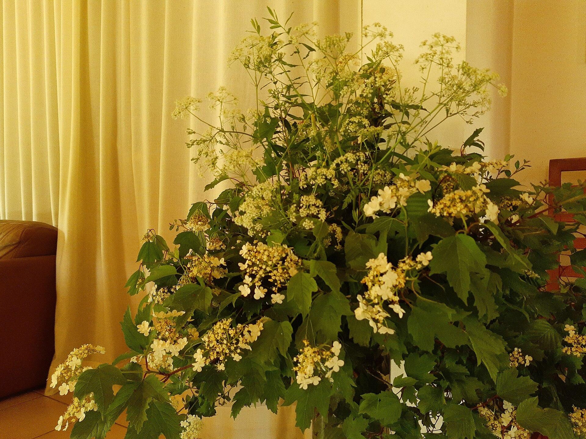 Flowers in a Vase jigsaw puzzle preview