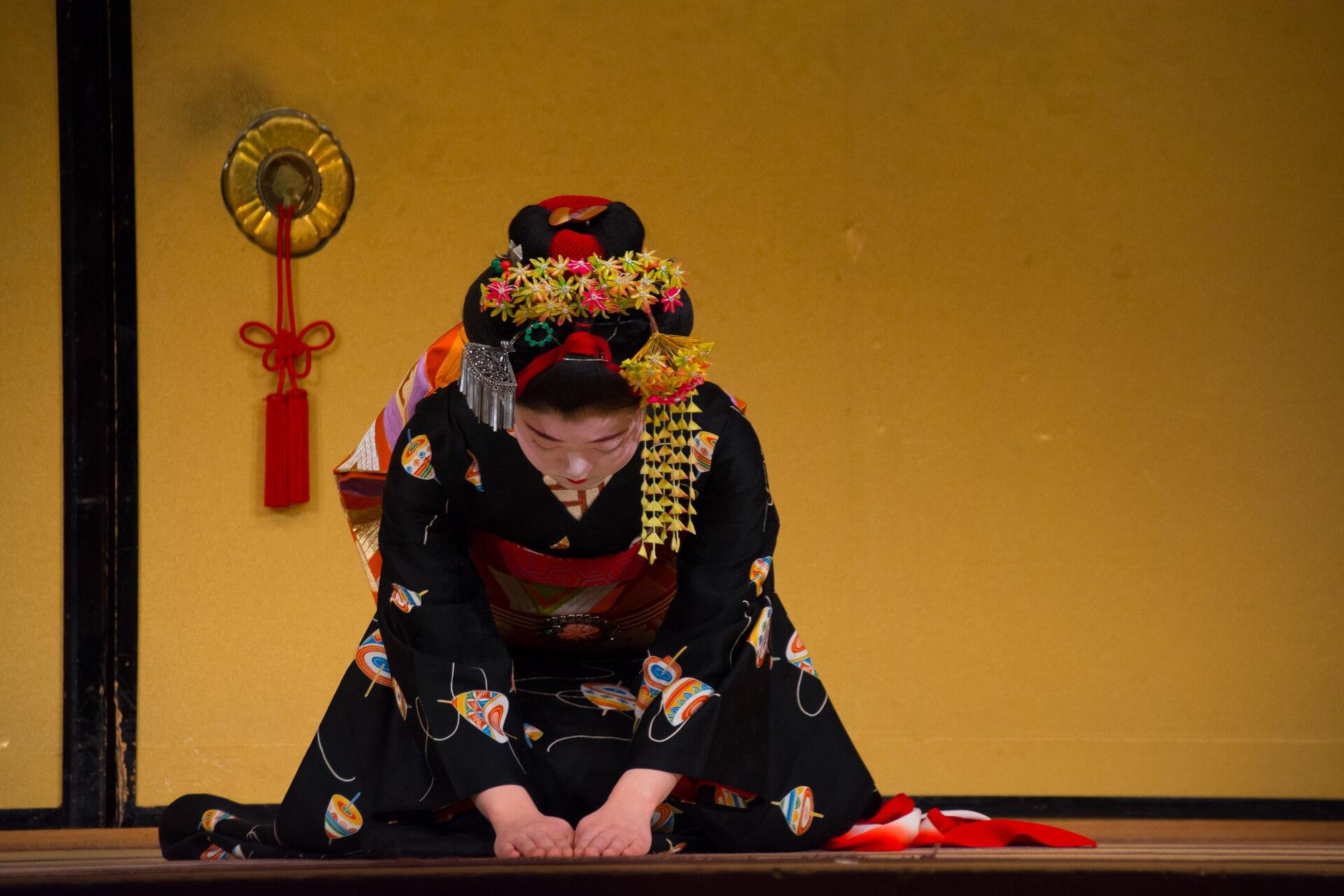 Geisha in Kyoto jigsaw puzzle preview