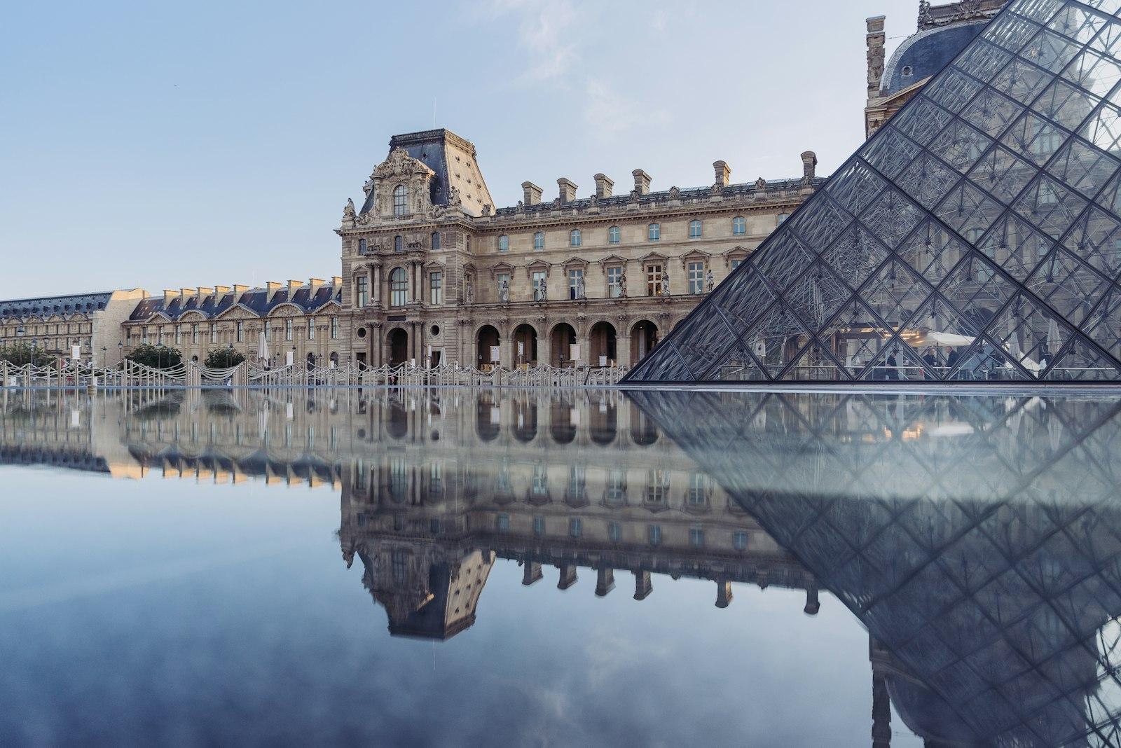 Louvre Museum jigsaw puzzle preview