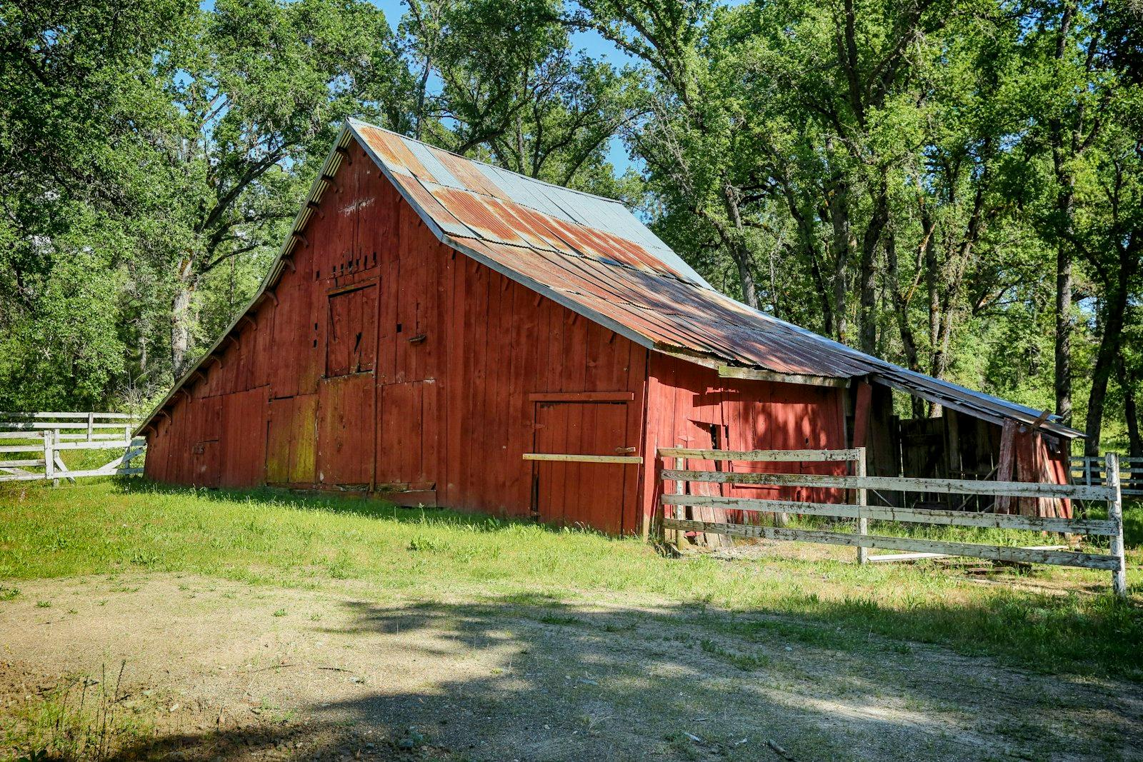 Love Me Some Barns, Especially Red Ones jigsaw puzzle preview