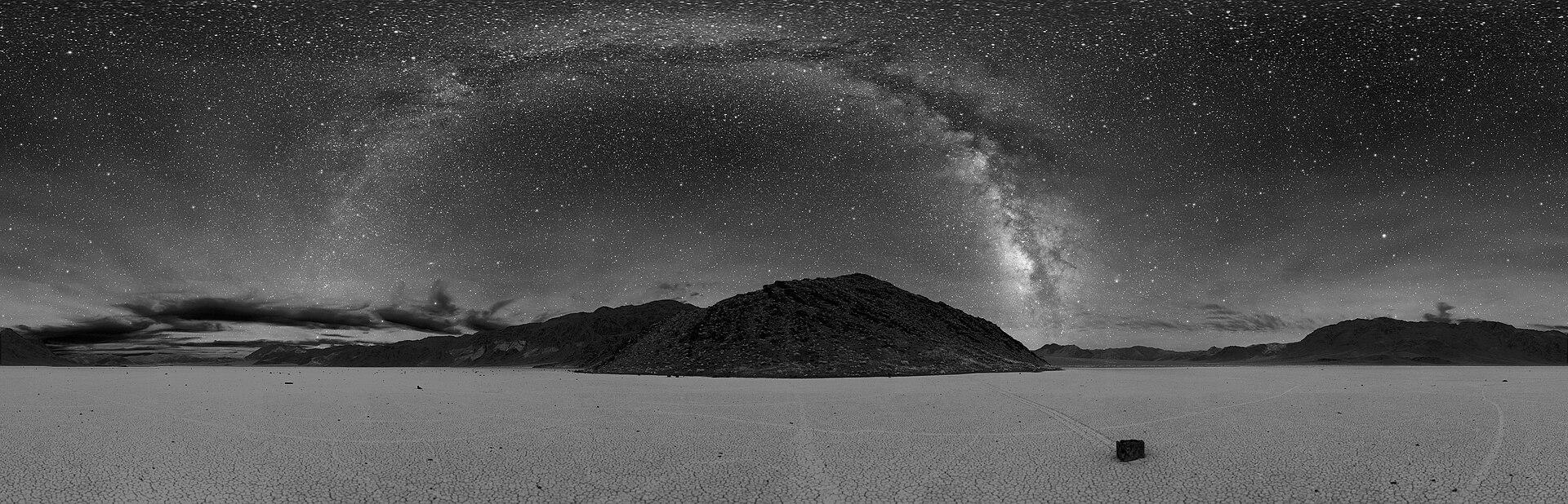 Milky Way Over Desert jigsaw puzzle preview
