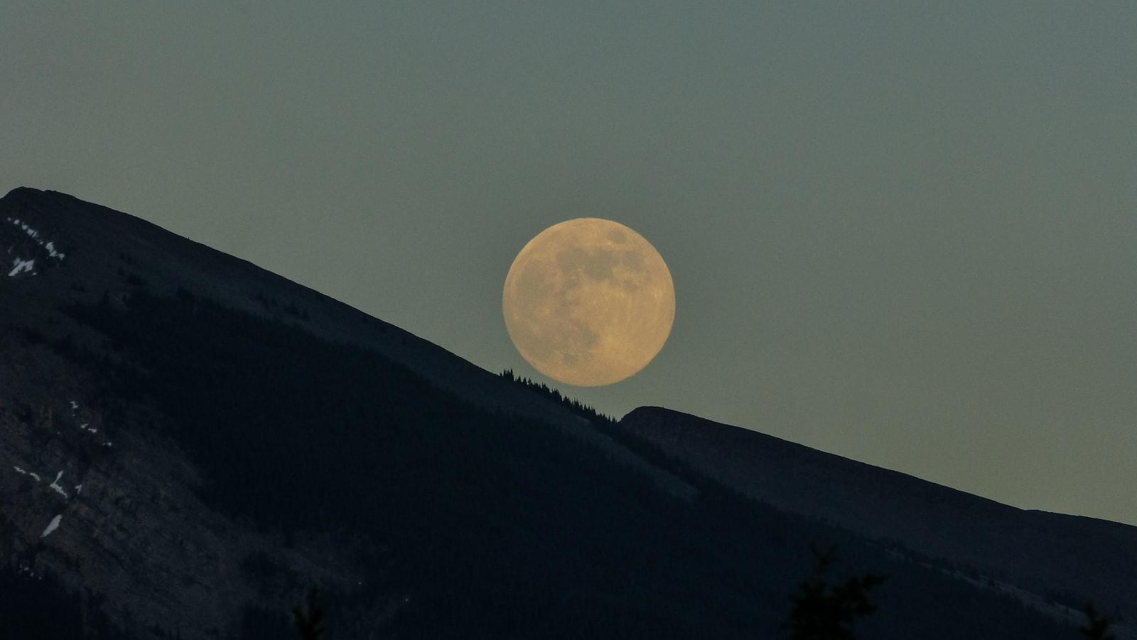 Moonrise Over Grotto Mountain jigsaw puzzle preview