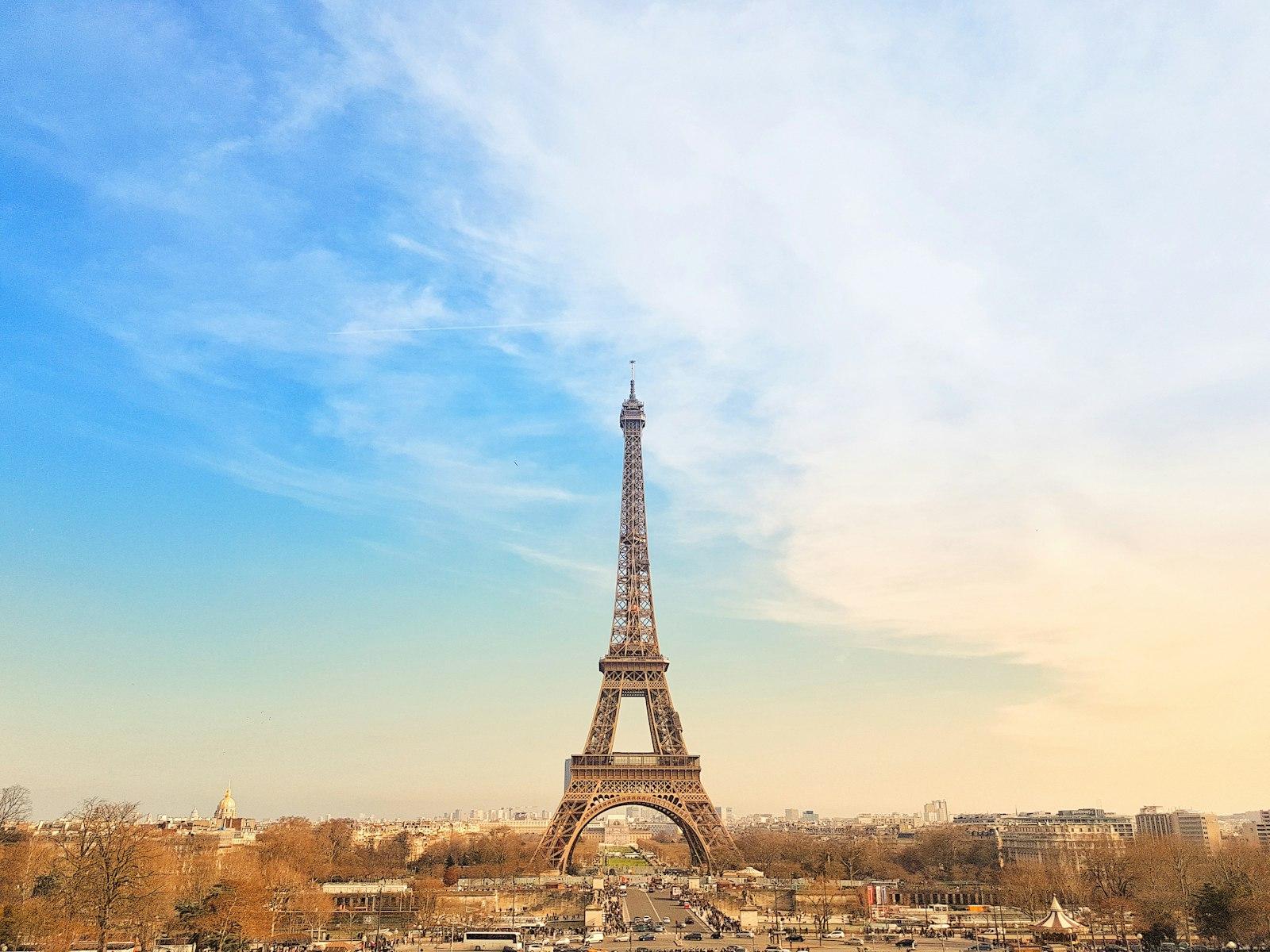 Morning At The Eiffel Tower jigsaw puzzle preview