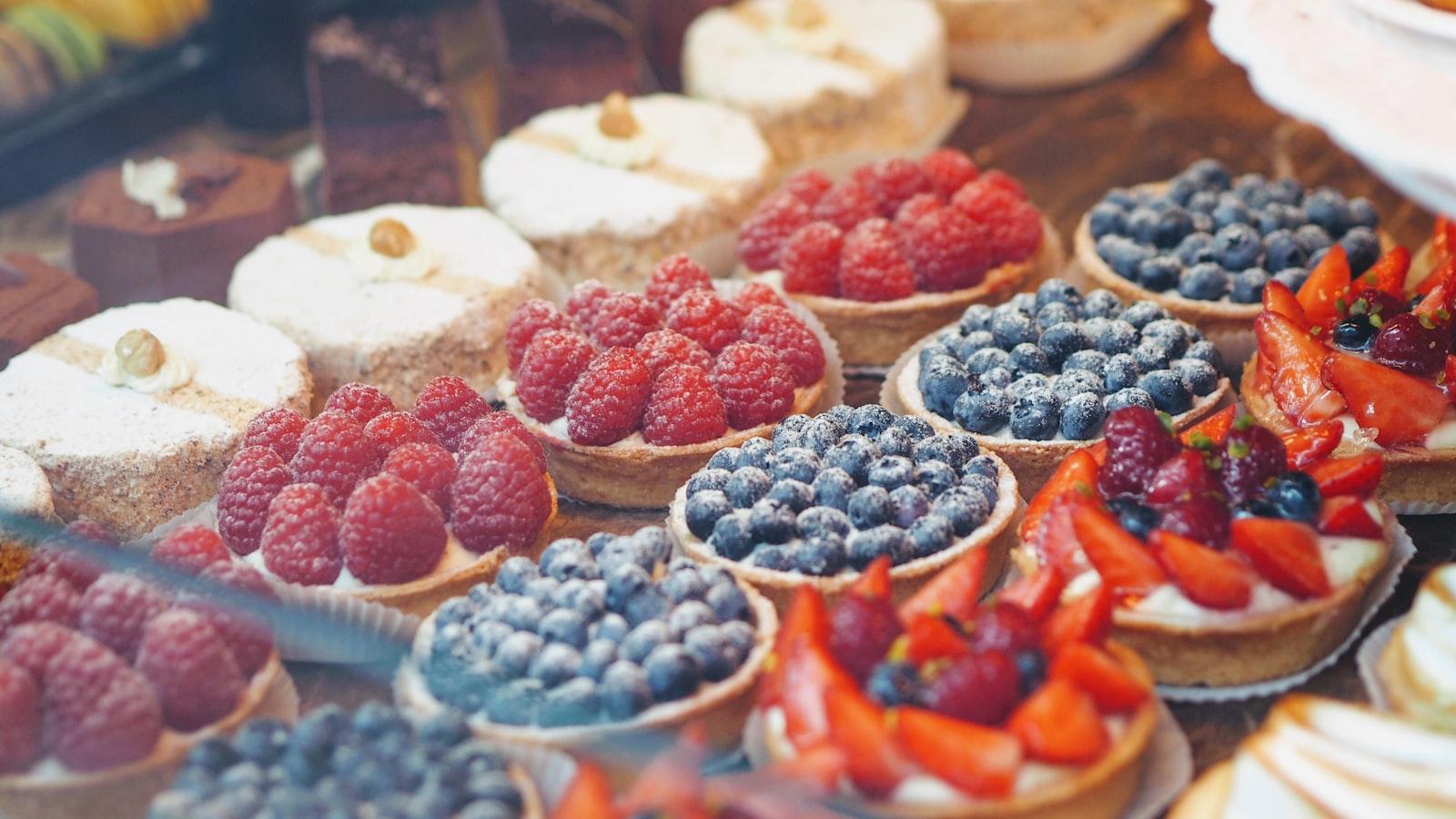 Pastries In Display Cabinet jigsaw puzzle preview
