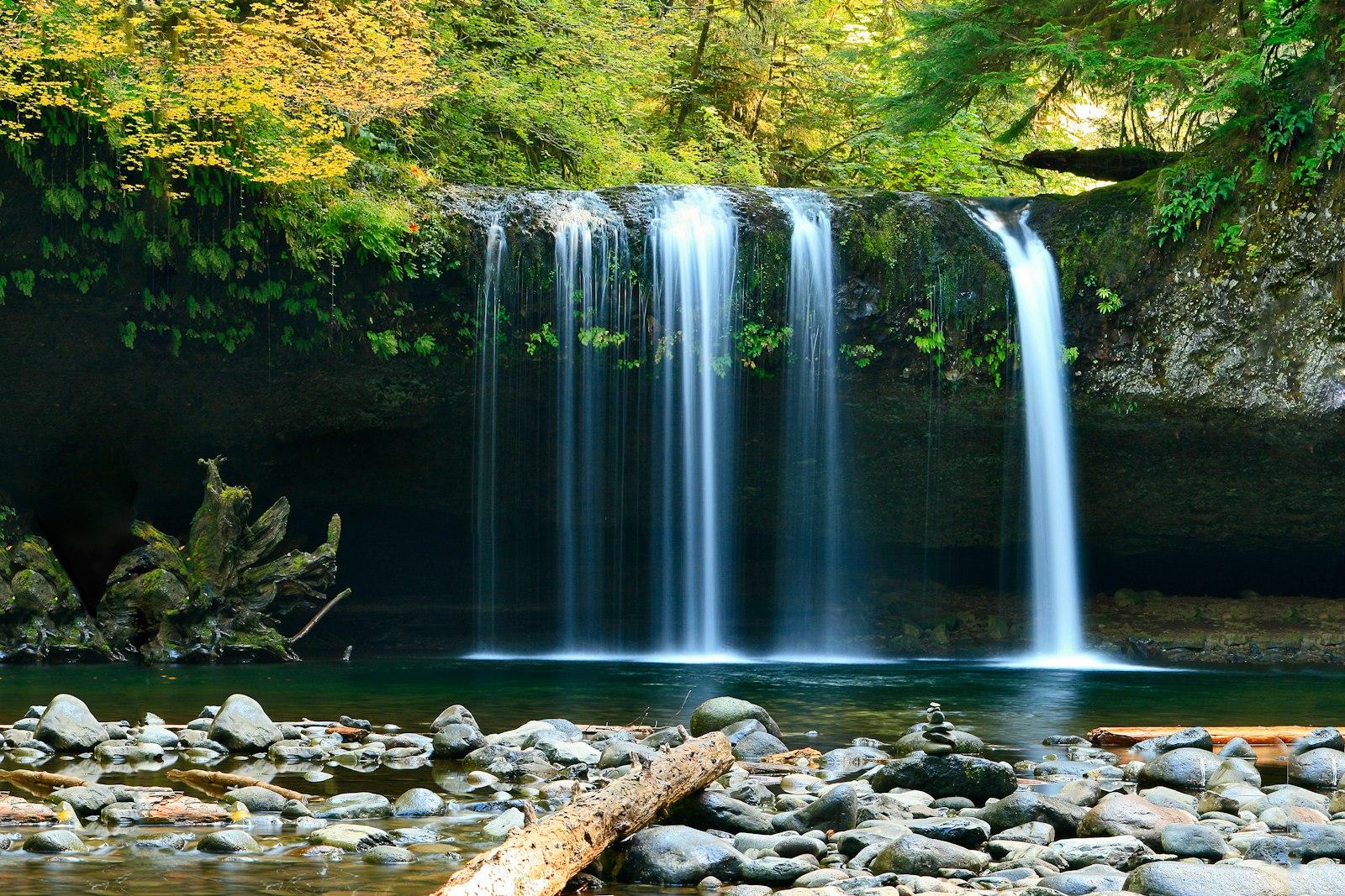 Peaceful Waterfall jigsaw puzzle preview