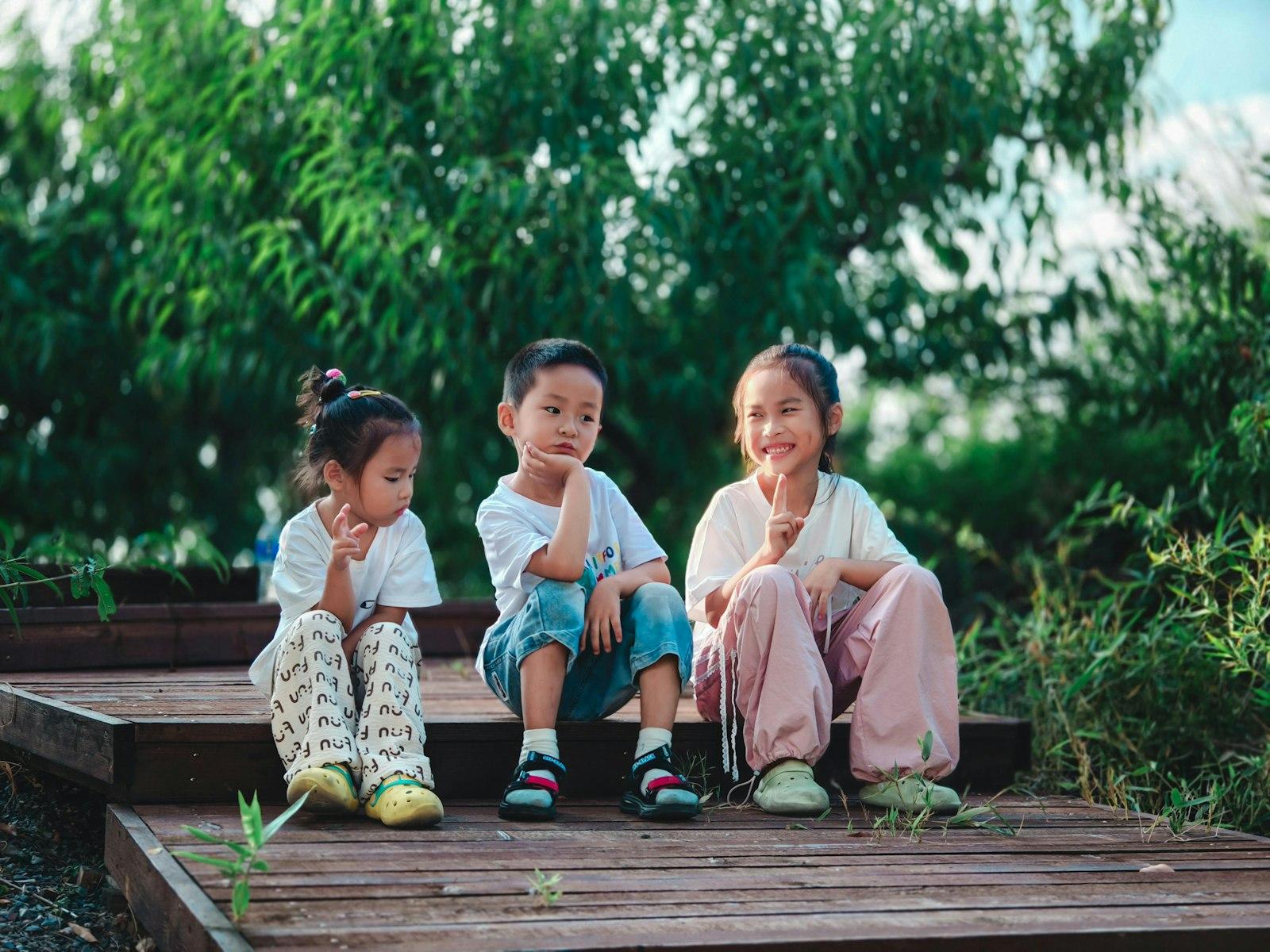 三个玩耍的小孩 jigsaw puzzle preview