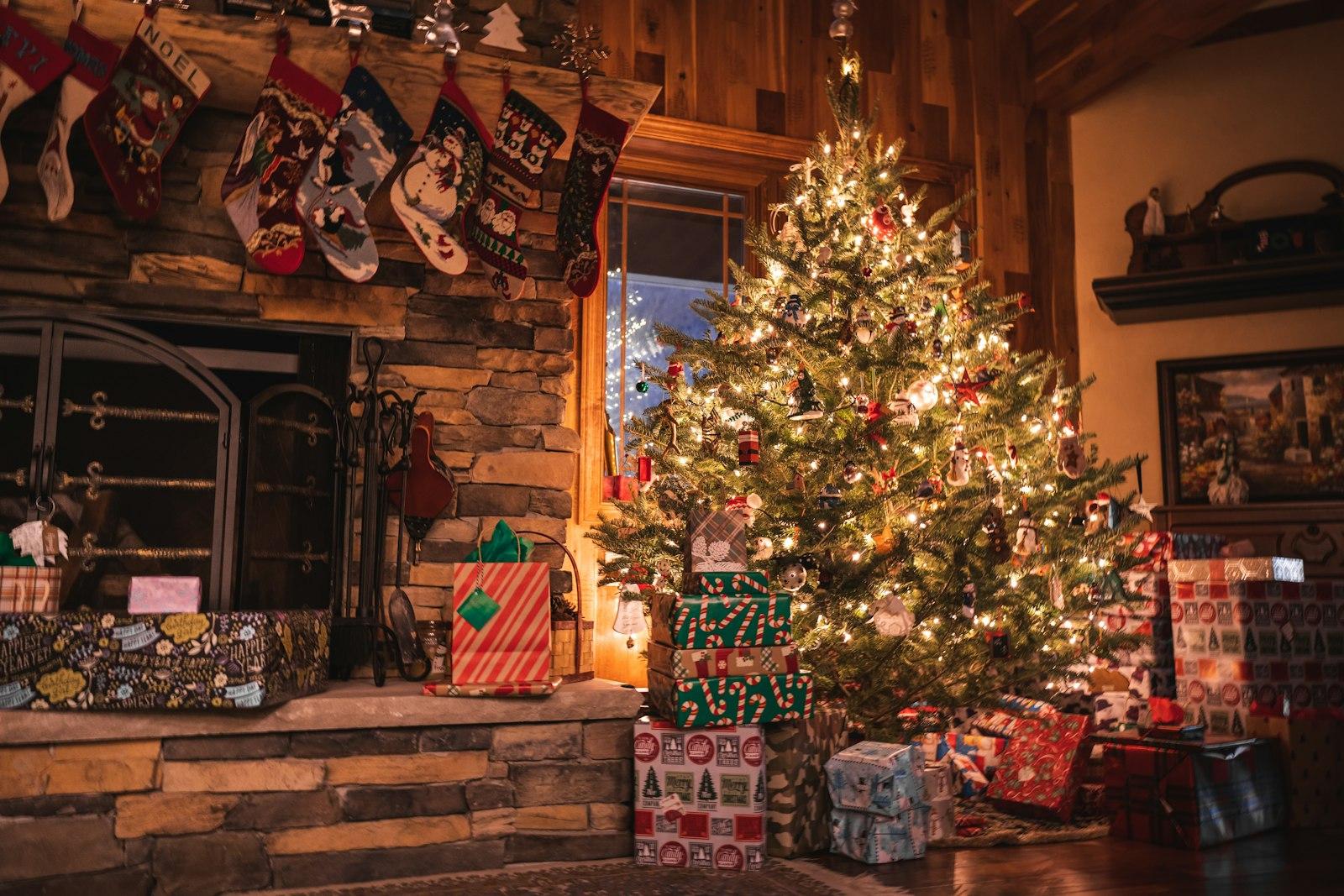 Presents Left Under The Tree At A Cottage In The W jigsaw puzzle preview