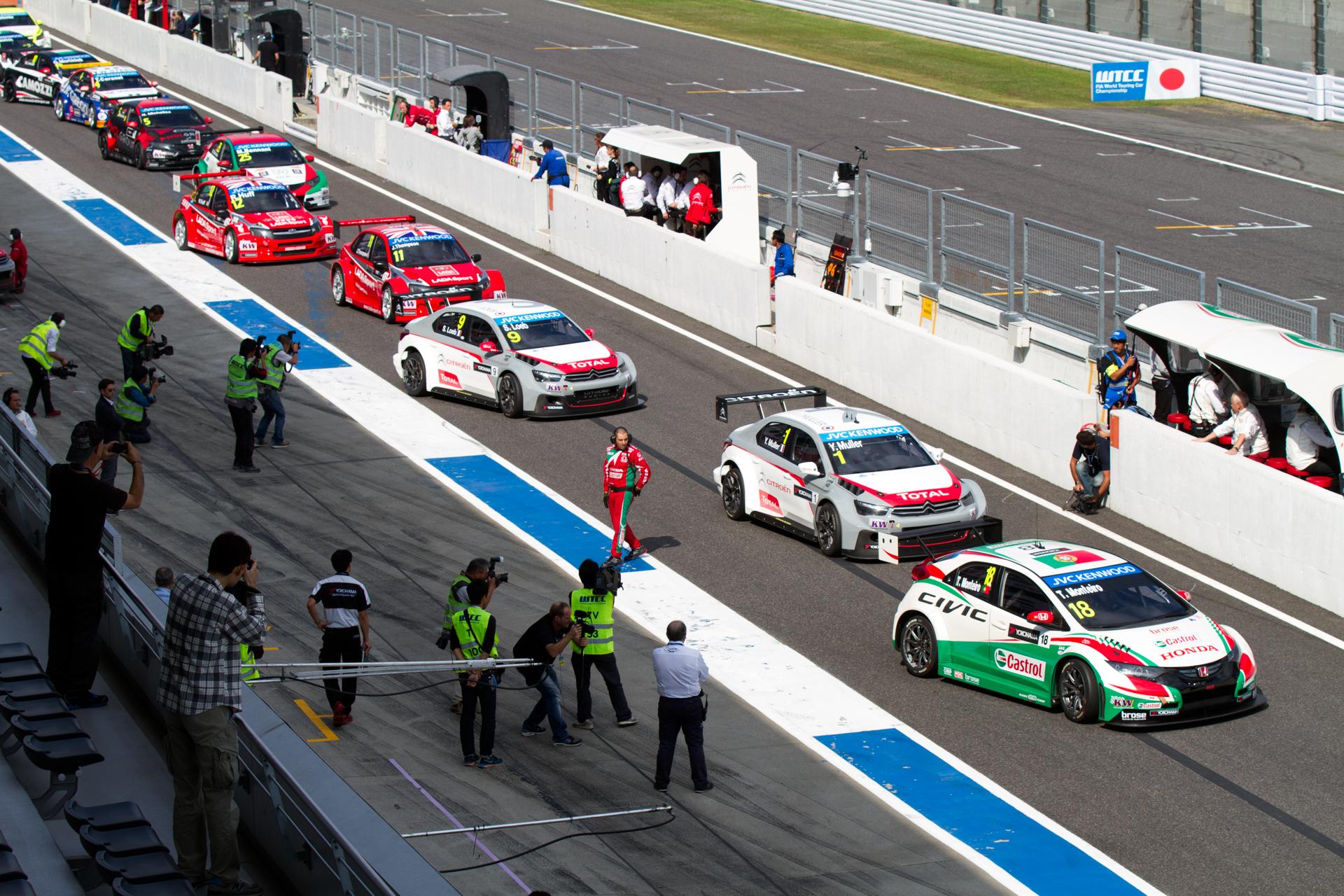 Racing Pit Lane jigsaw puzzle preview