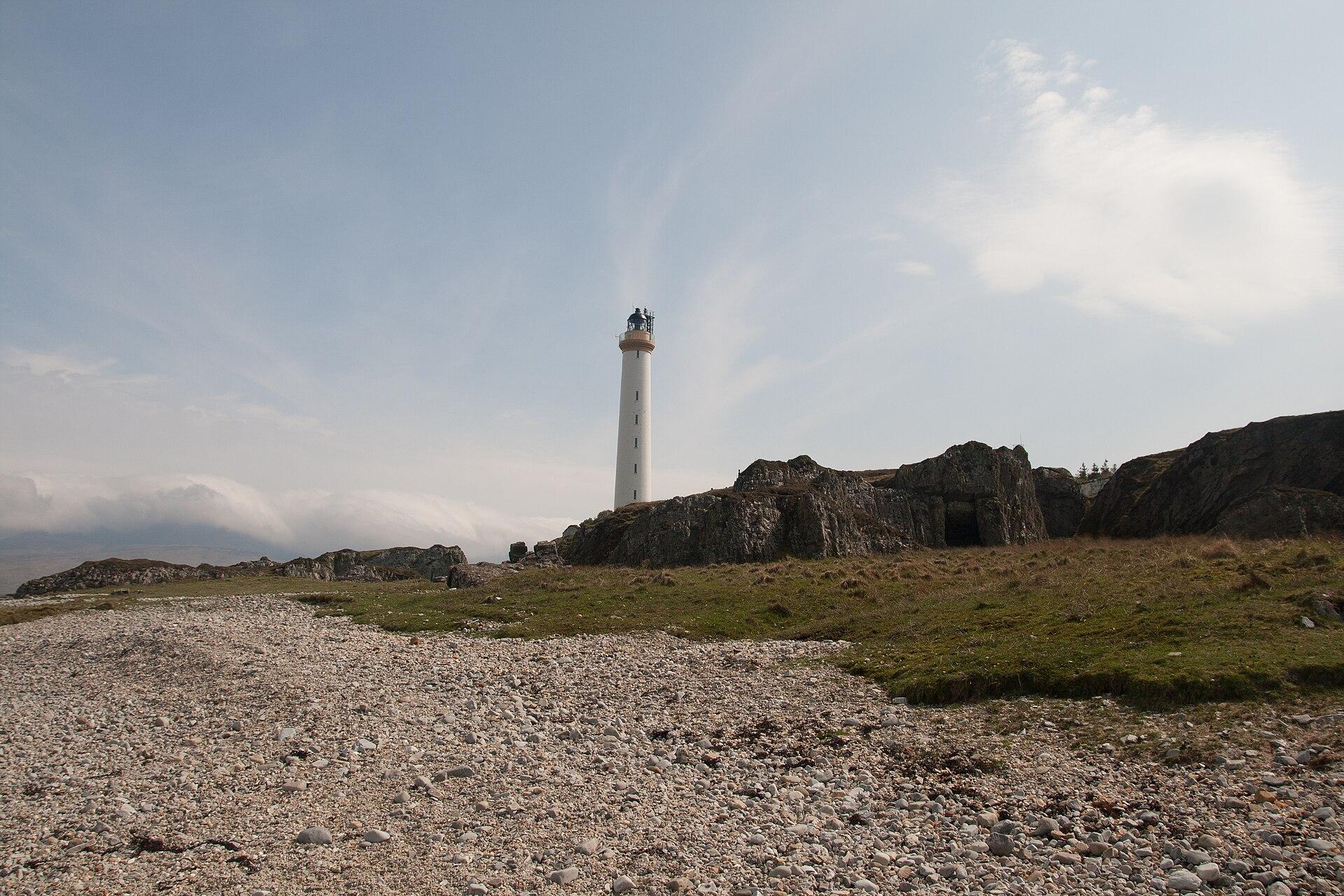 Red and White Lighthouse jigsaw puzzle preview