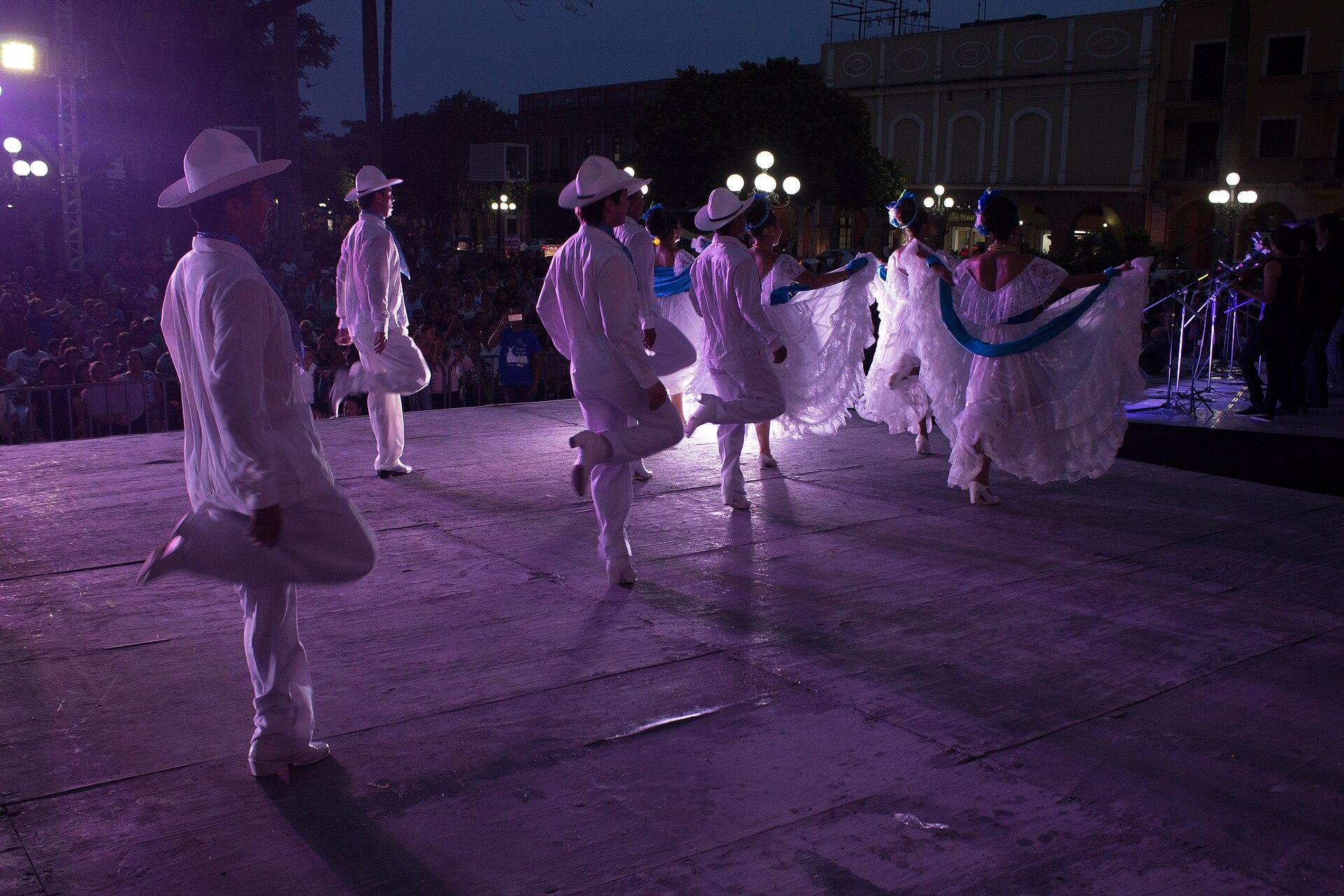 Traditional Folk Dancers jigsaw puzzle preview