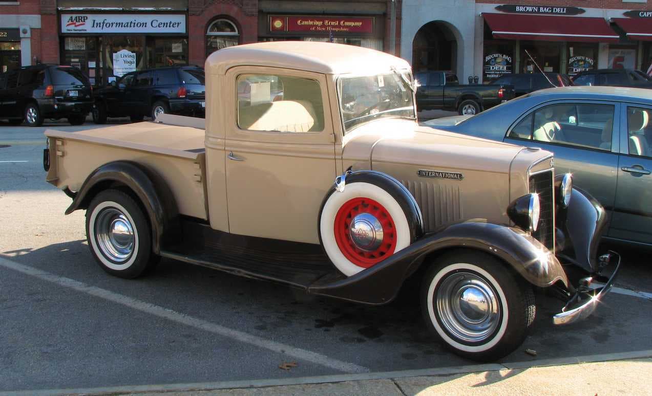 Vintage Pickup Truck jigsaw puzzle preview